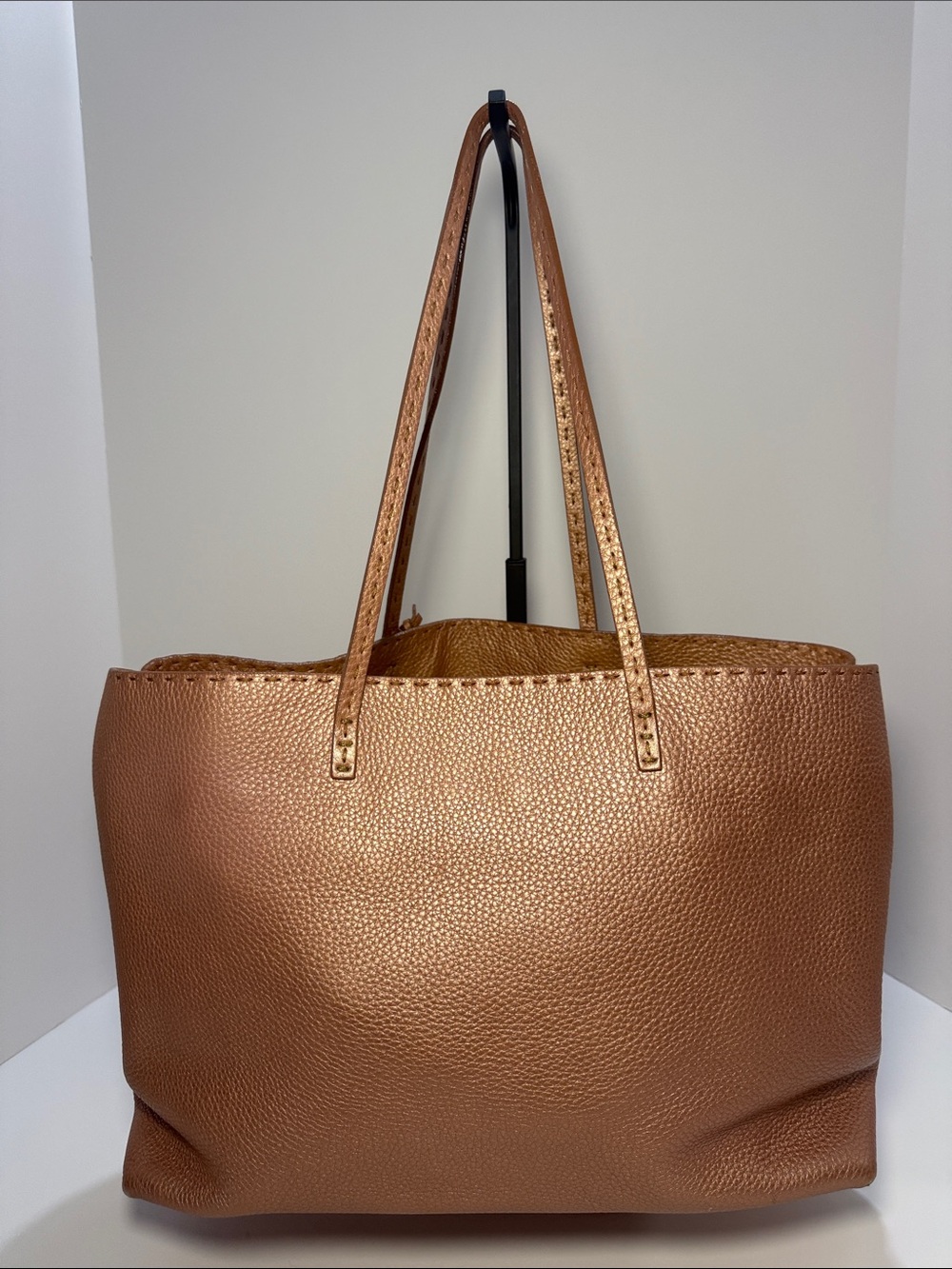 Fendi Selleria Metallic Rose Gold Leather Tote - Picture 6 of 14